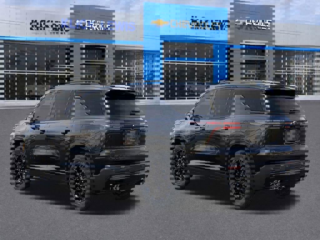 New 2026 Chevrolet Traverse LT w/ Midnight/Sport Edition video 3