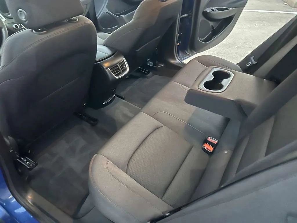 Used 2023 Chevrolet Malibu LT FWD image 19