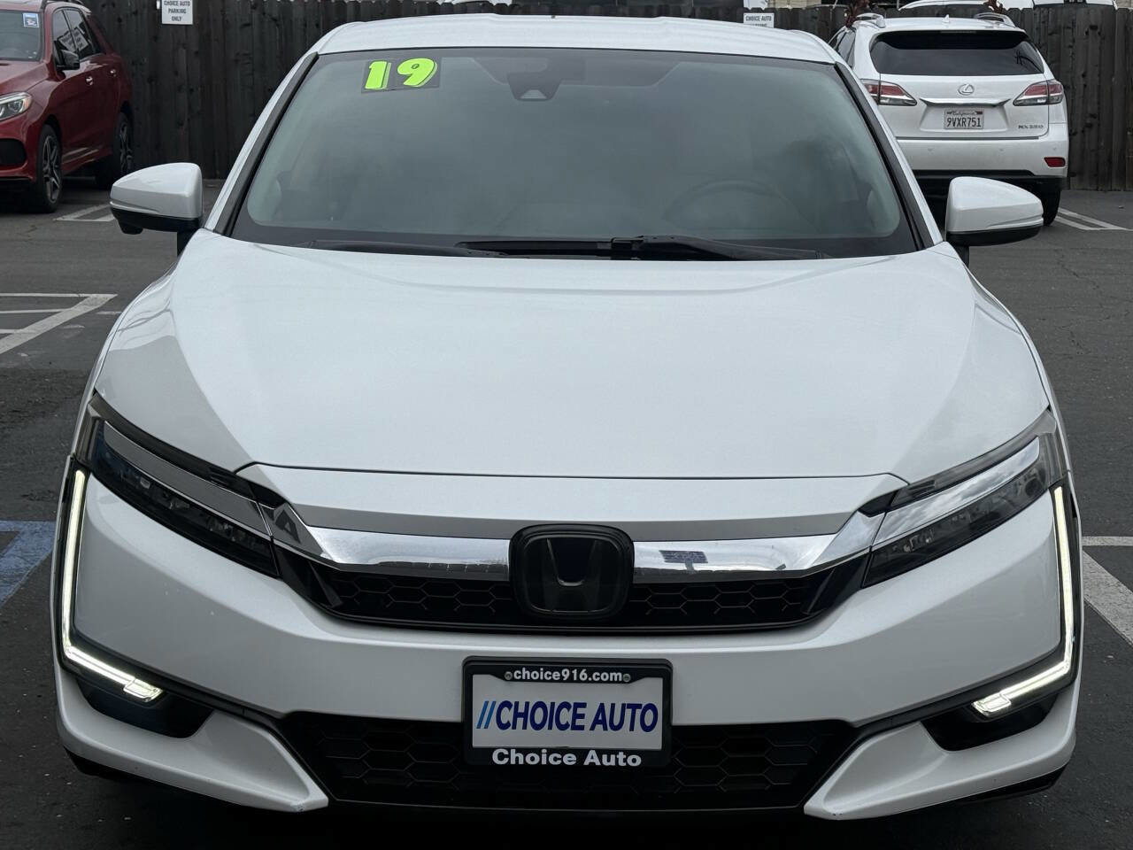 Used 2019 Honda Clarity Touring image 2