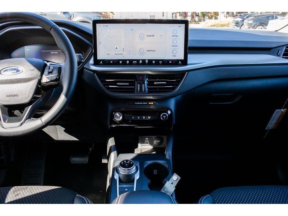 Used 2025 Ford Escape SE image 14