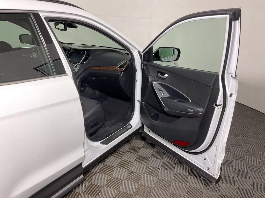 Used 2018 Hyundai Santa Fe Sport w/ 2.0T Ultimate Tech Package 05 AWD/4WD image 38