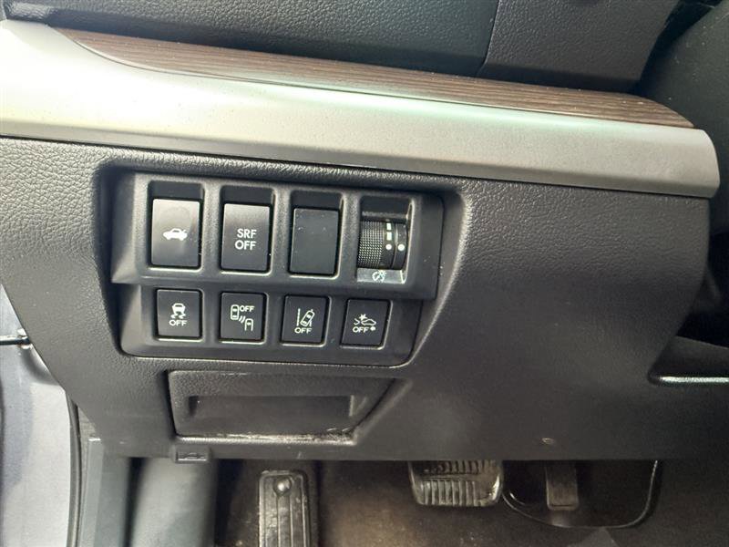 Used 2016 Subaru Legacy 2.5i Limited AWD/4WD image 32