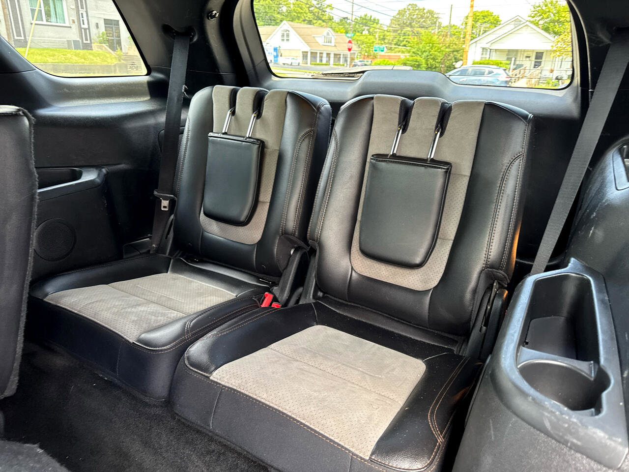 Used 2017 Ford Explorer XLT w/ Equipment Group 202A image 12