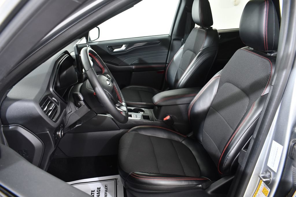 Used 2024 Ford Escape ST-Line w/ Tech Pack #1 AWD/4WD image 6