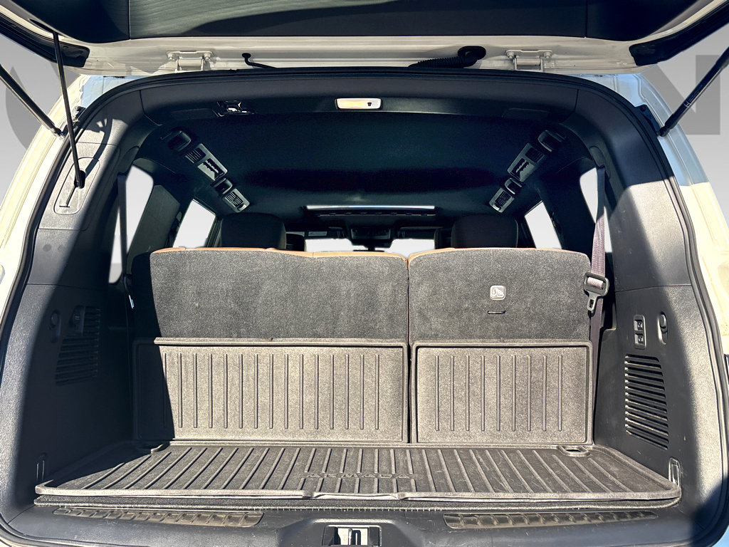 Used 2020 Nissan Armada Platinum w/ Platinum Reserve Package image 20