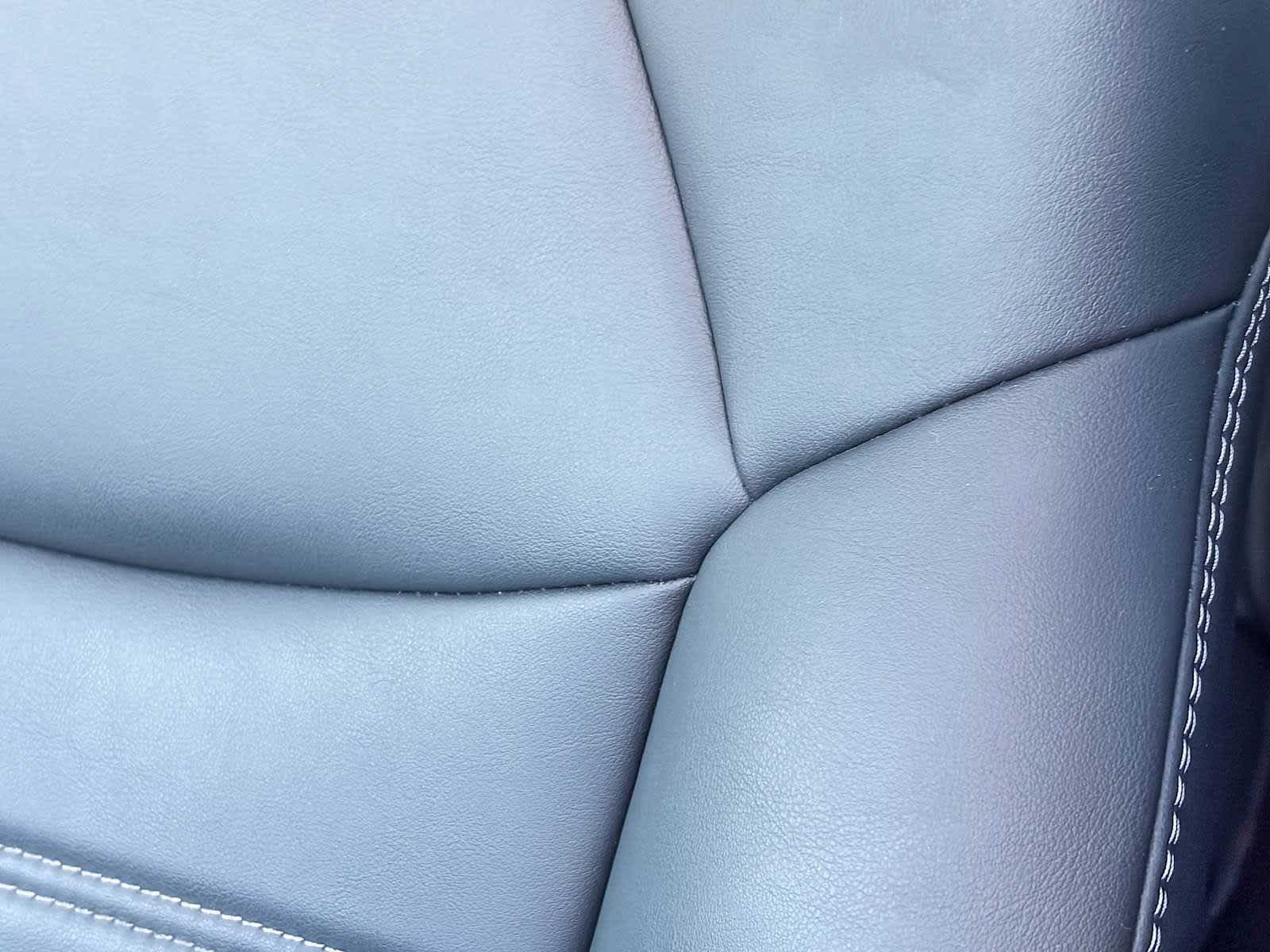 Used 2022 Toyota RAV4 XLE Premium w/ Carpet Mat Package (TMS) FWD image 25