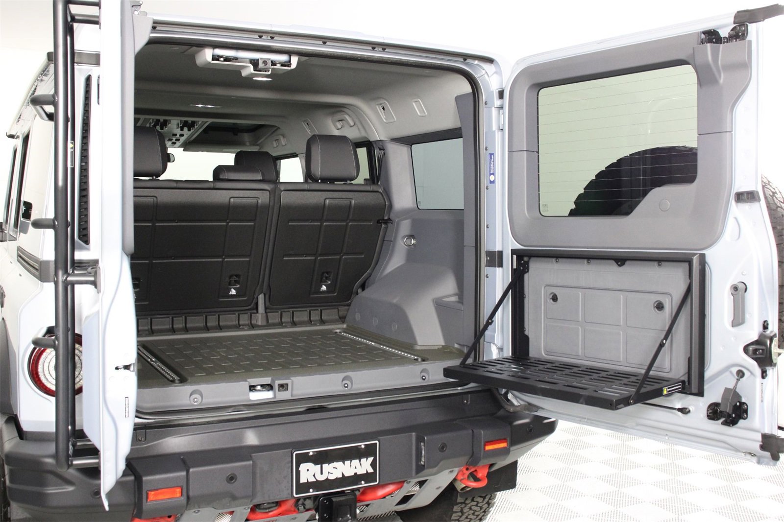 Used 2024 INEOS Grenadier Fieldmaster Edition image 21