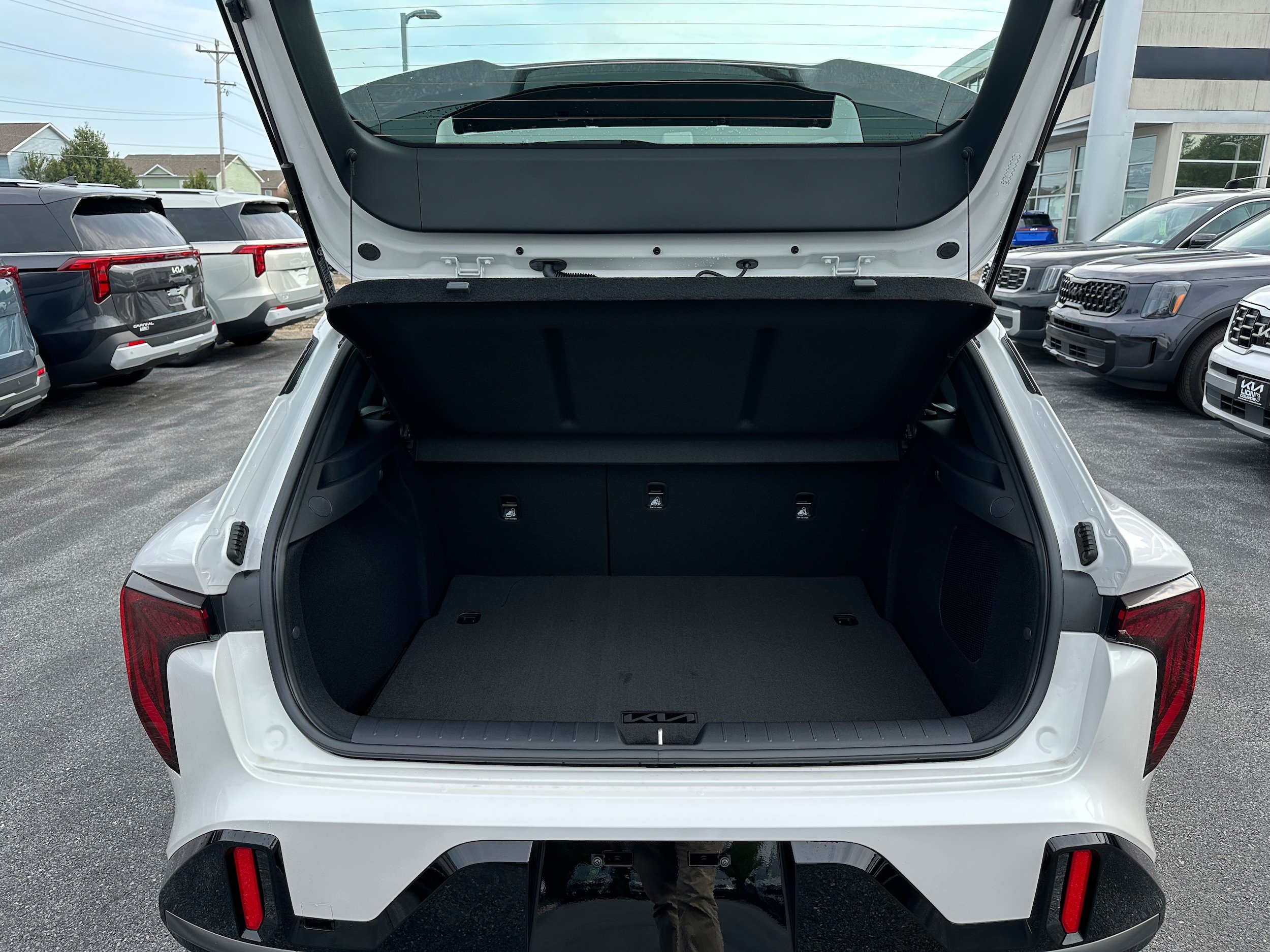 New 2026 Kia K4 GT-Line w/ GT-Line Premium Package FWD image 10