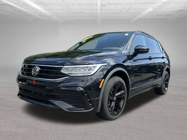 Used 2023 Volkswagen Tiguan SE R-Line AWD/4WD image 5