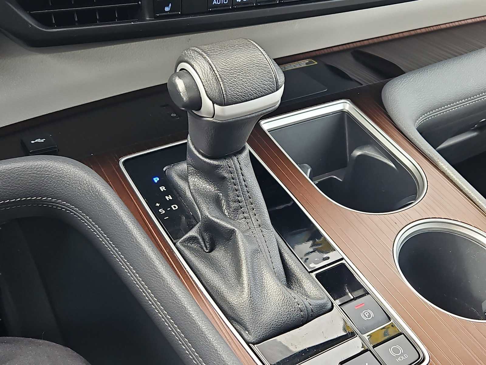 Used 2023 Toyota Sienna XLE w/ XLE Plus Package image 31