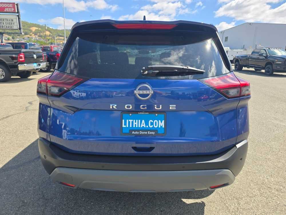 Used 2022 Nissan Rogue SV FWD image 4