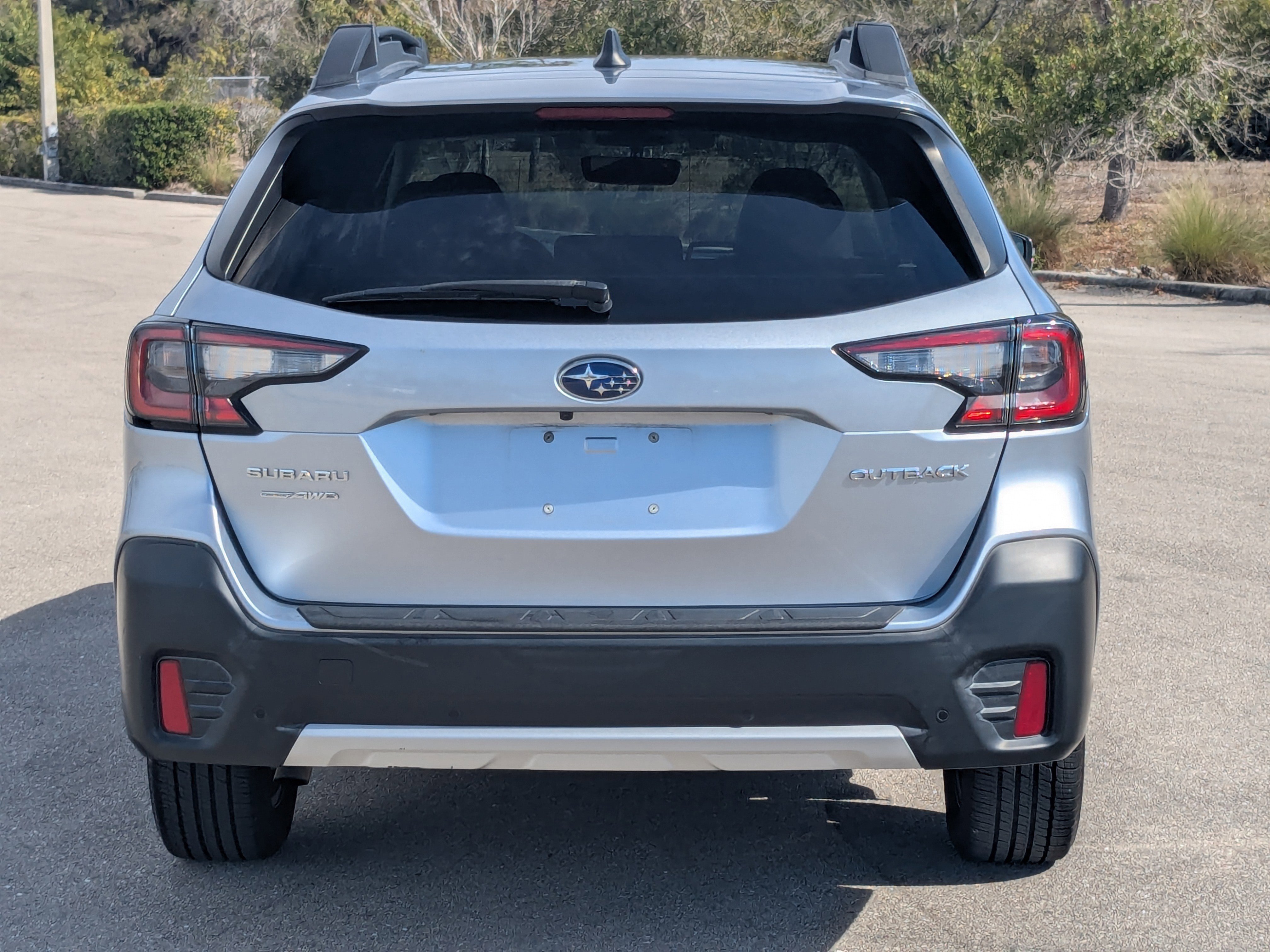 Used 2020 Subaru Outback Limited image 6