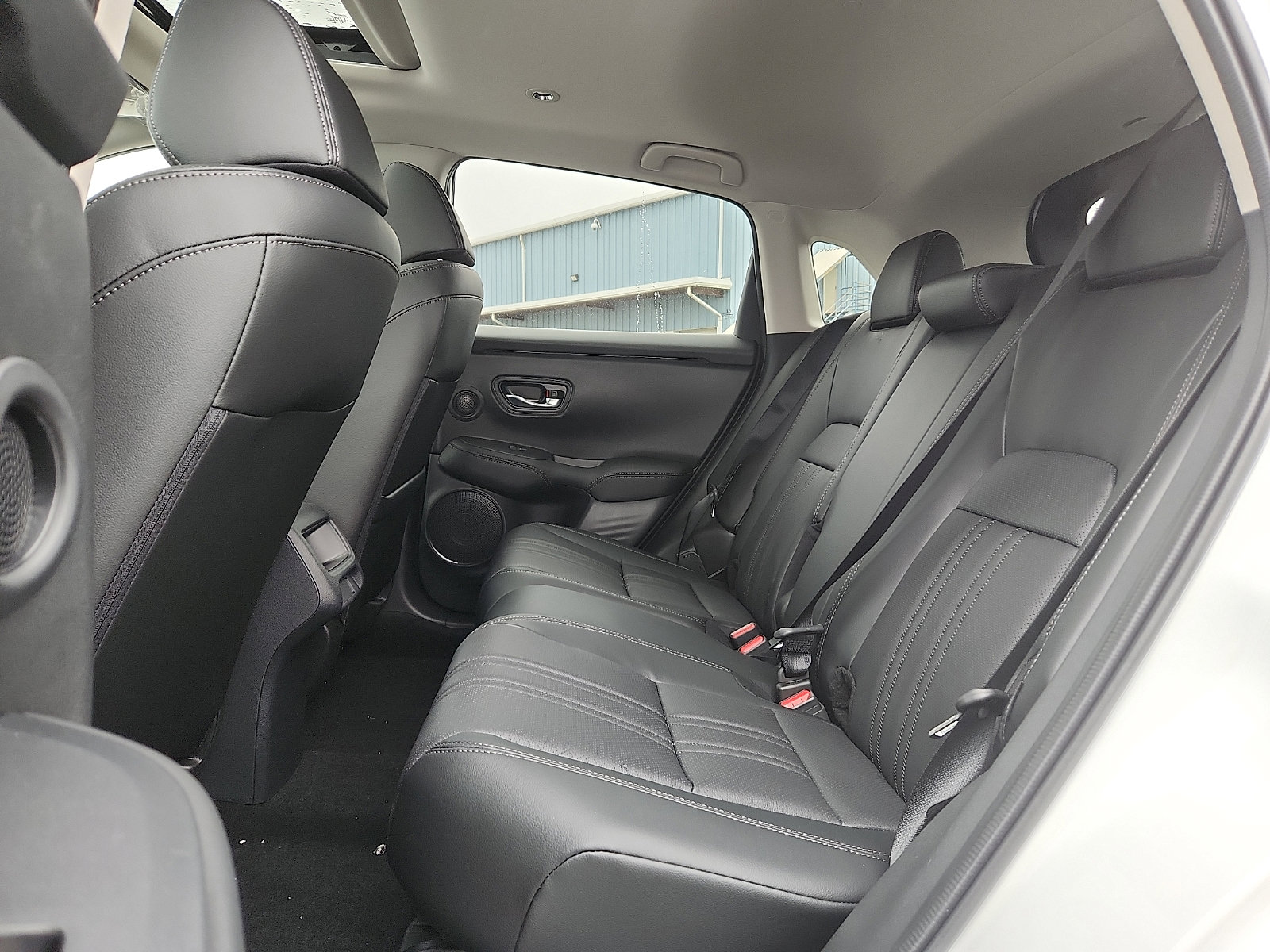 New 2026 Honda HR-V EX-L image 6