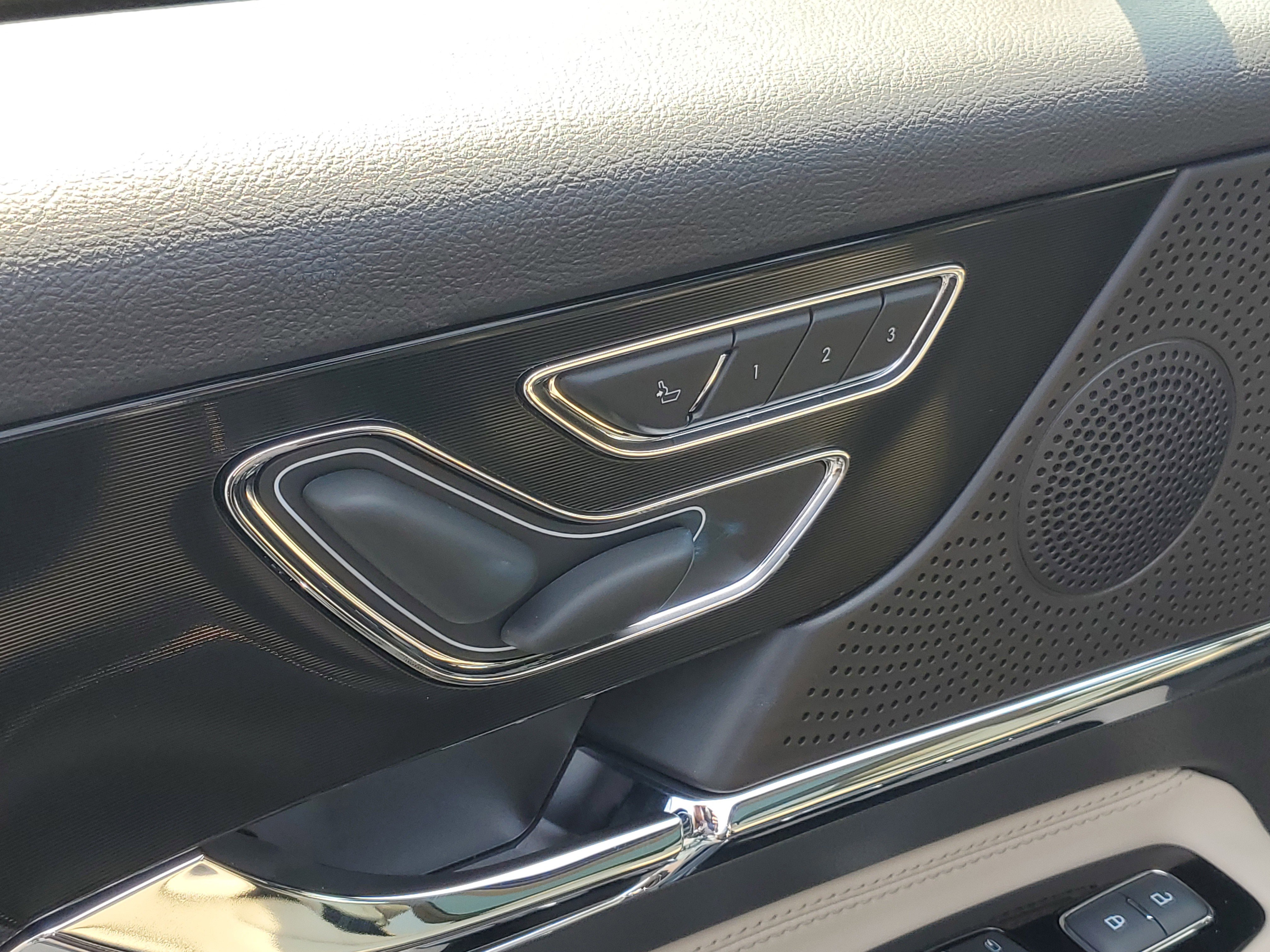 New 2025 Lincoln Corsair Reserve image 9