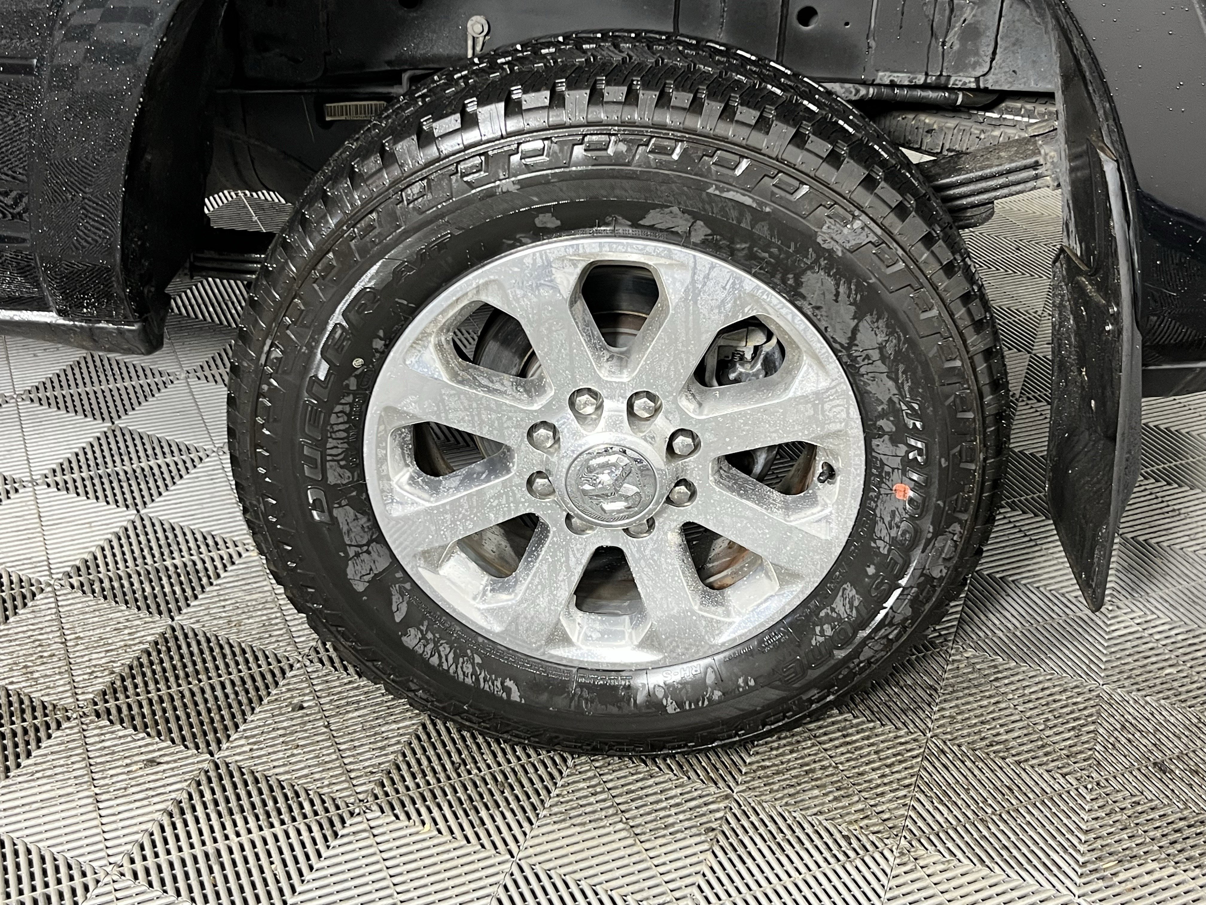 Used 2020 RAM 3500 Laramie image 20