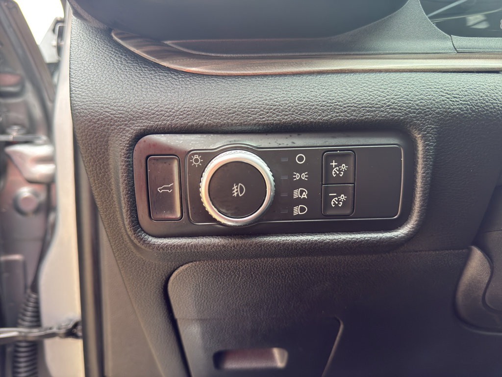 Used 2021 Ford Explorer Limited w/ Equipment Group 301A image 13