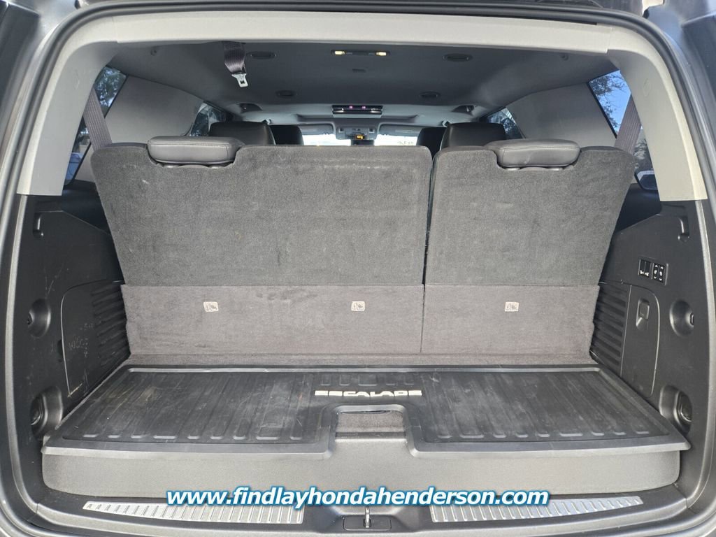 Used 2017 Cadillac Escalade Premium Luxury RWD image 19