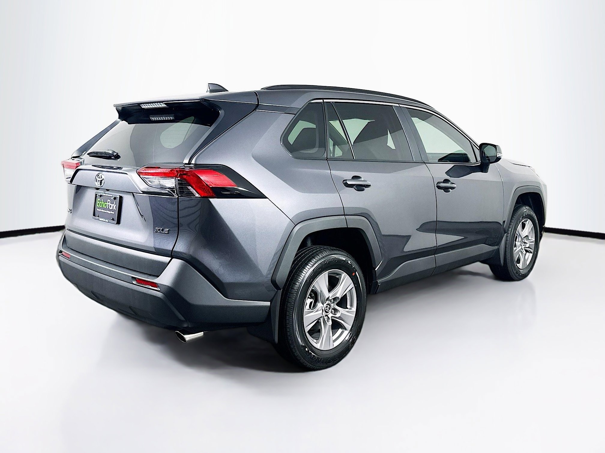 Used 2025 Toyota RAV4 XLE w/ Convenience Package image 10