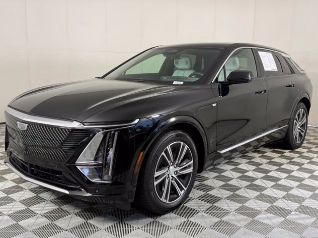 Certified 2024 Cadillac Lyriq Luxury RWD image 2
