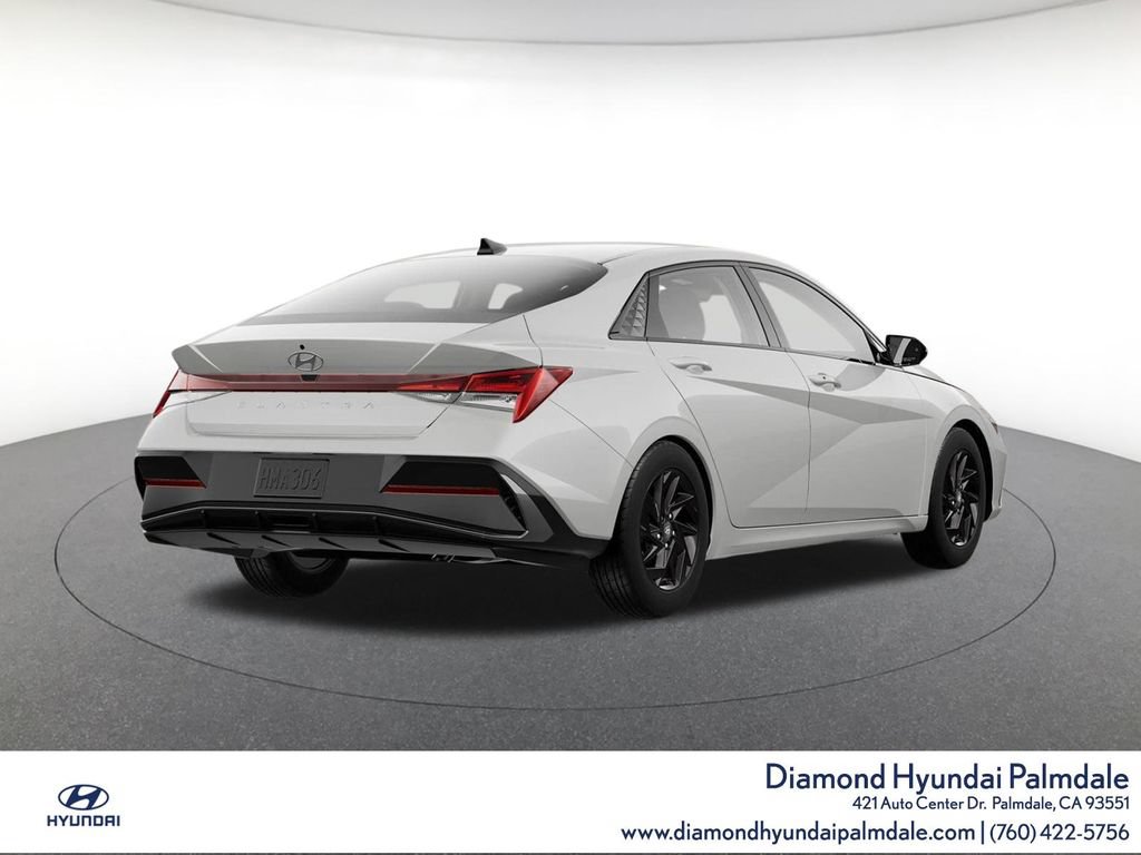 Used 2024 Hyundai Elantra SEL FWD image 7