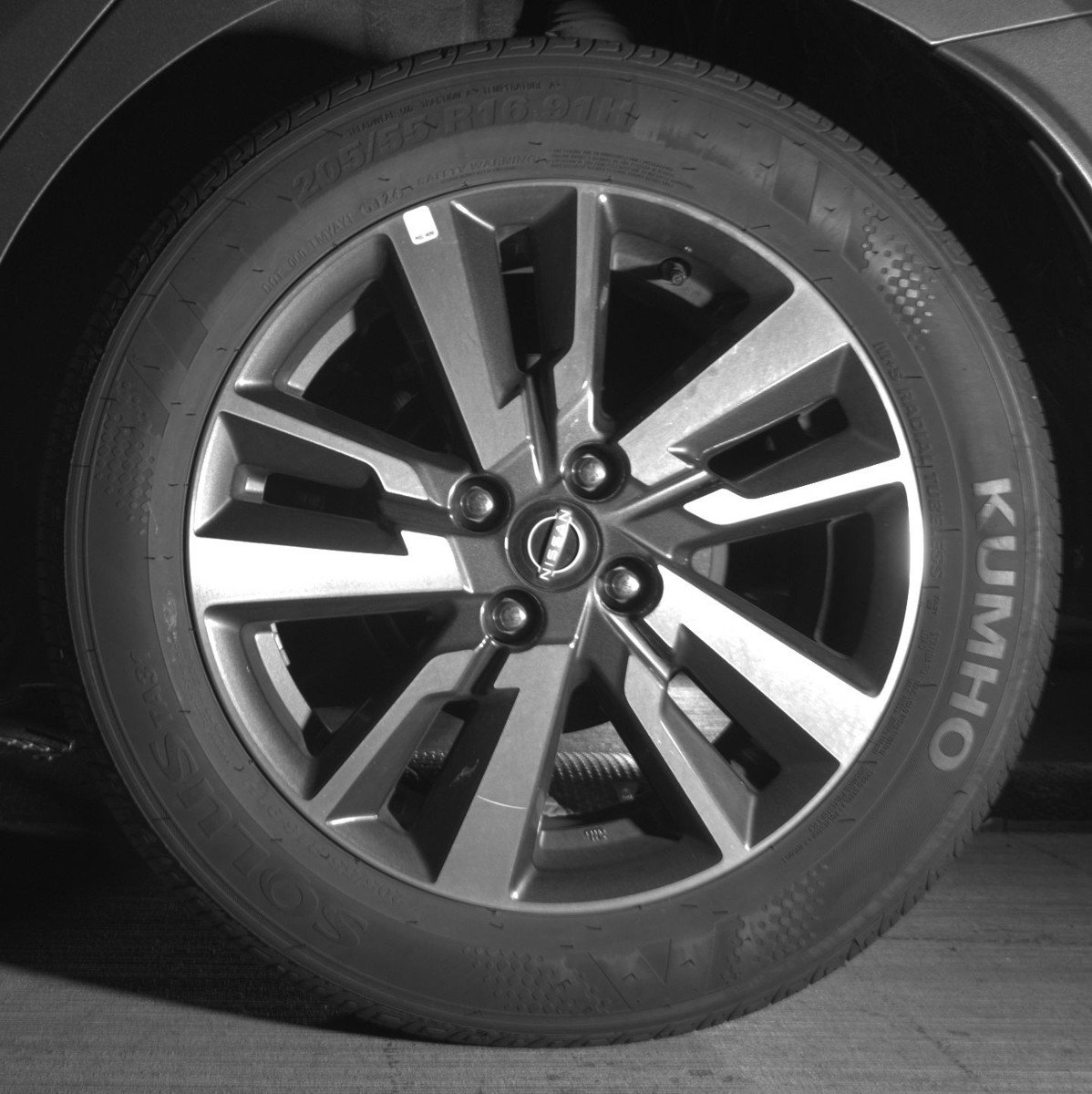 Used 2025 Nissan Versa SV FWD image 14