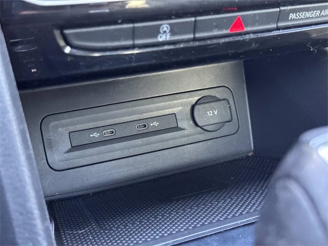 Certified 2022 Volkswagen Atlas Cross Sport SEL R-Line image 24