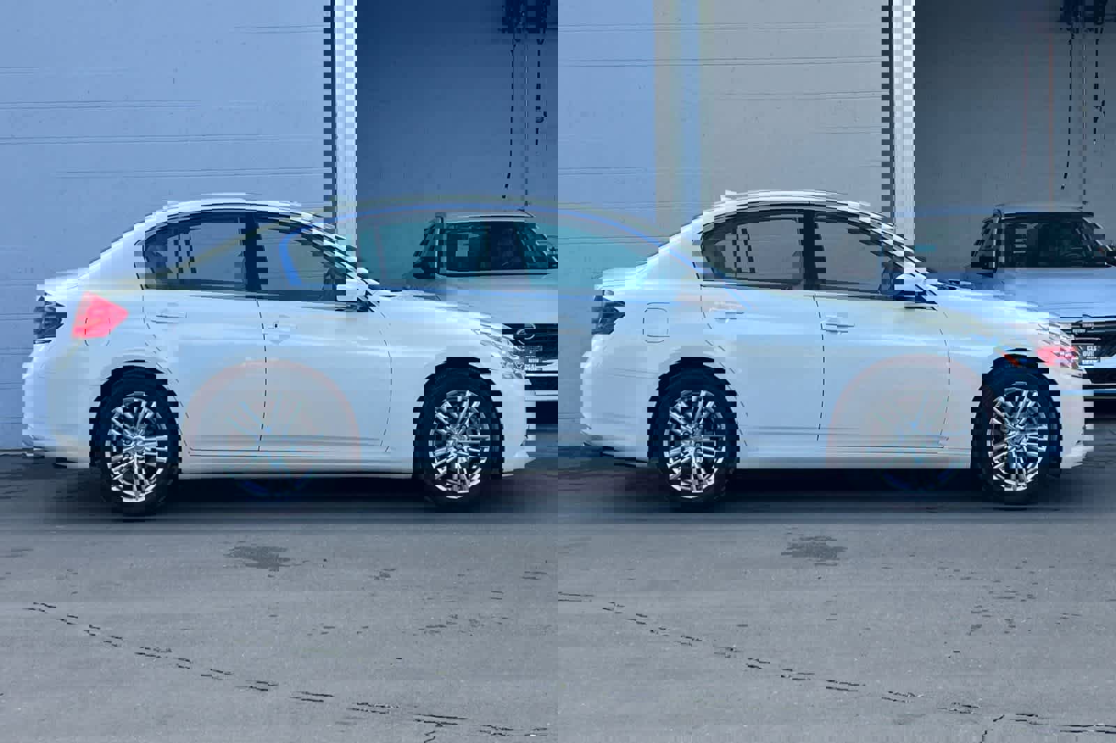 Used 2010 INFINITI G37 Journey w/ Premium Pkg image 9