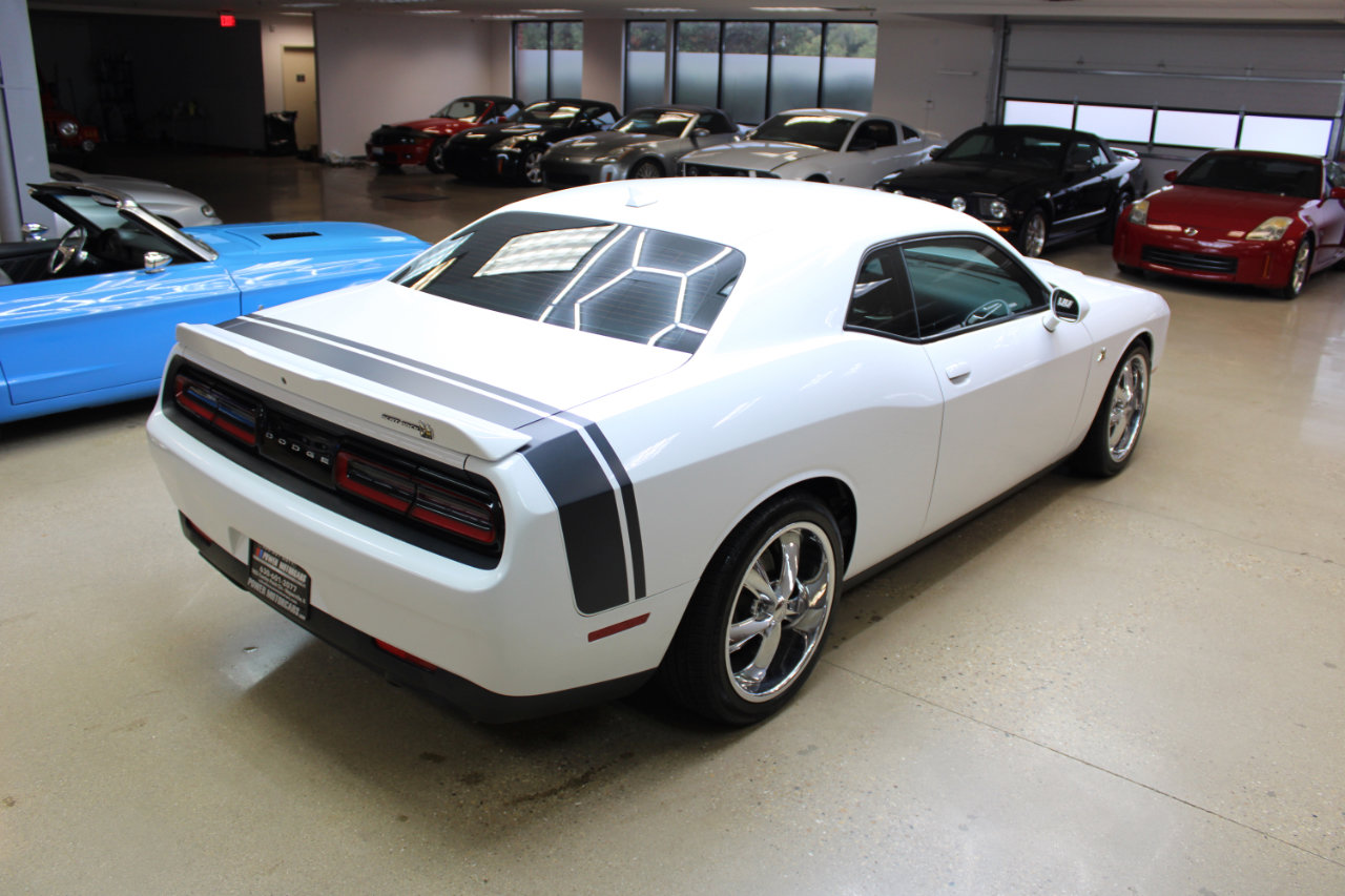 Used 2016 Dodge Challenger R/T Scat Pack w/ Leather Interior Group image 27