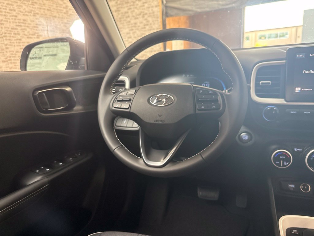 New 2026 Hyundai Venue SEL FWD image 18