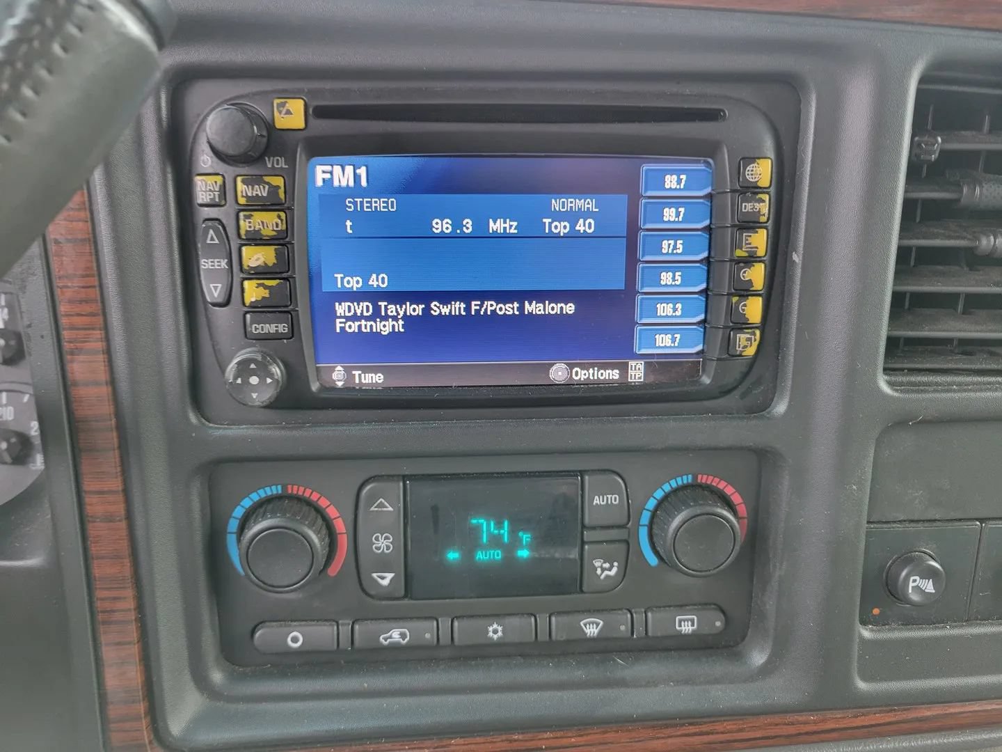 Used 2003 Cadillac Escalade AWD image 16