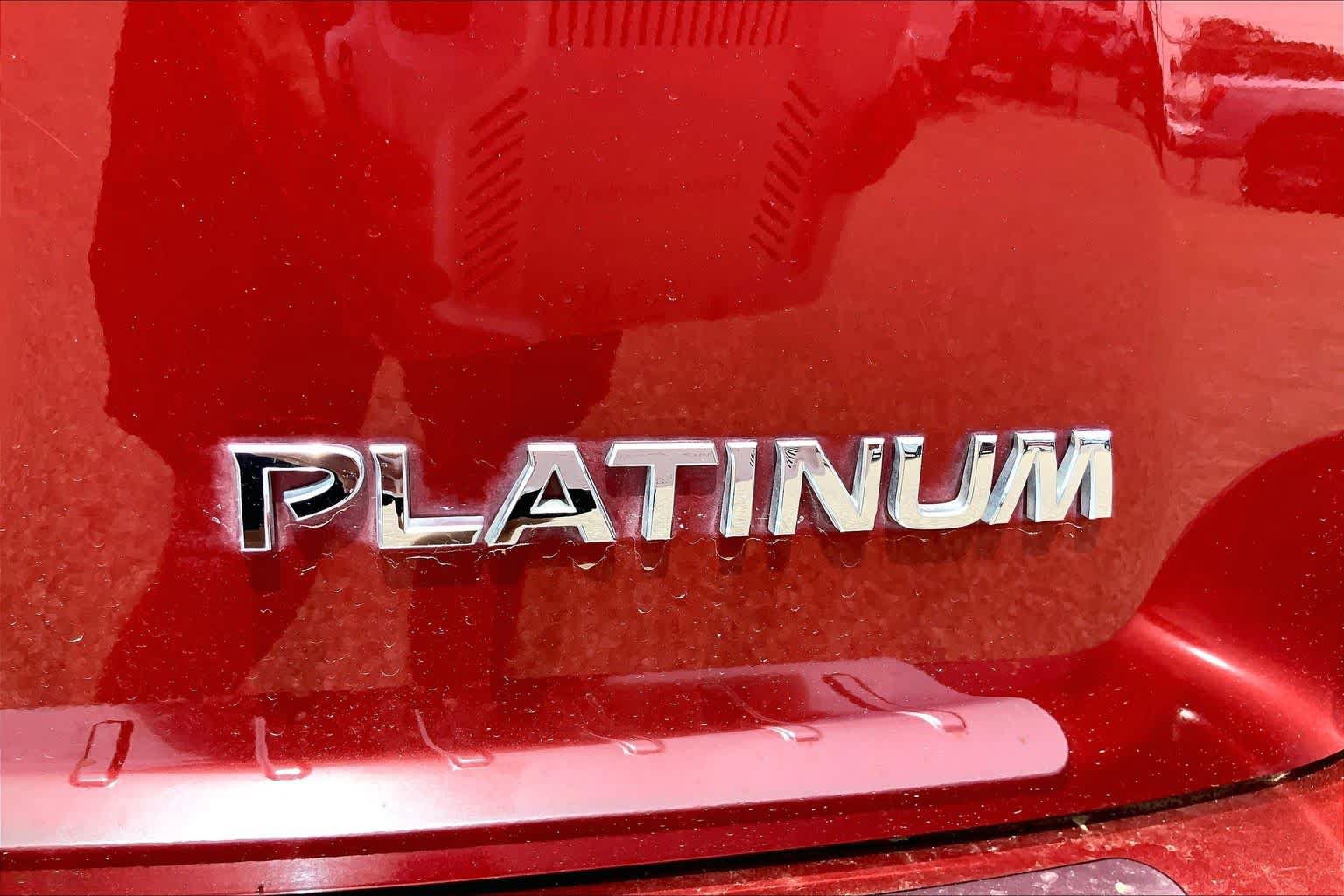 Used 2017 Nissan Pathfinder Platinum FWD image 10