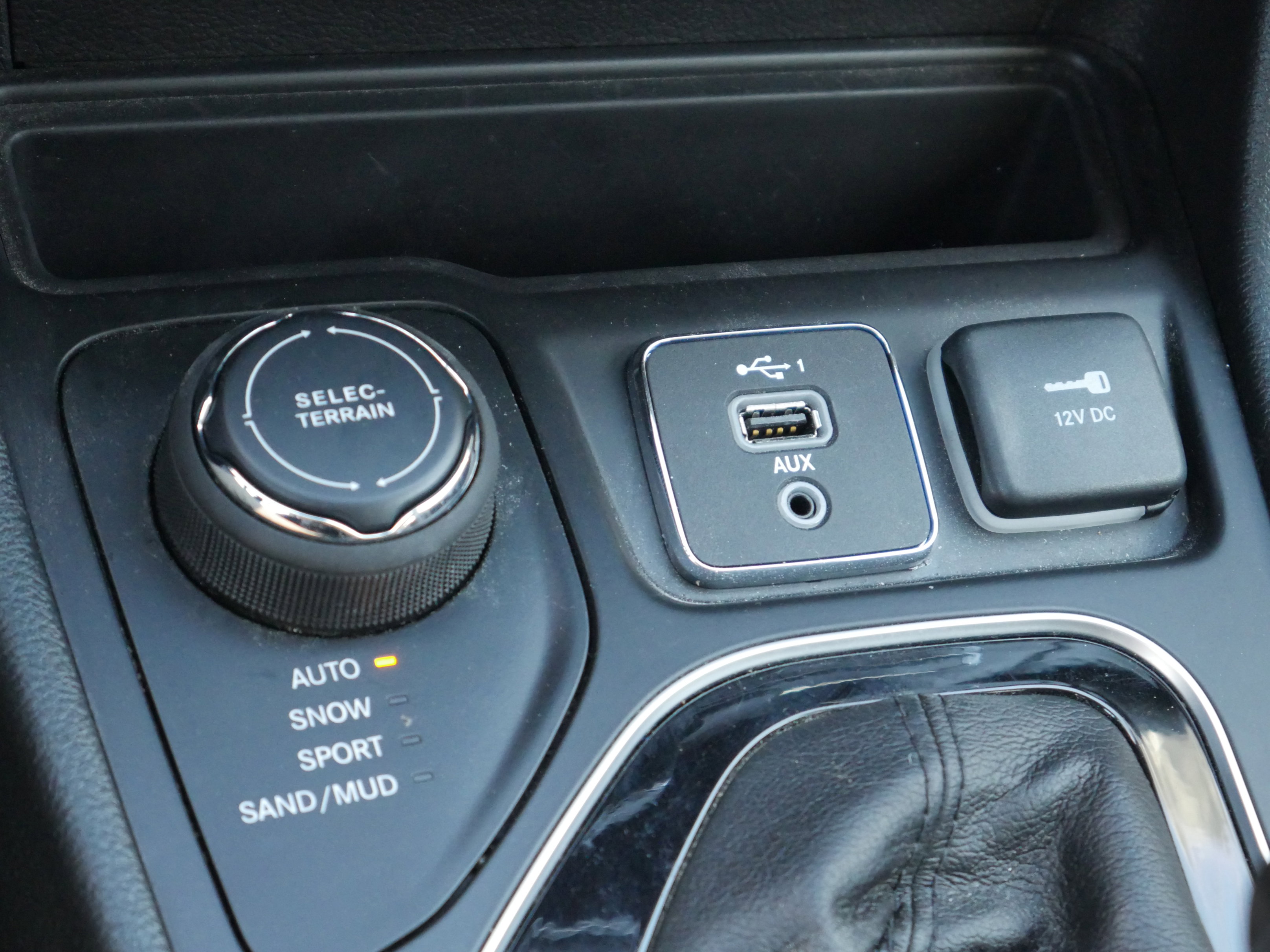 Used 2023 Jeep Cherokee Altitude Lux image 15