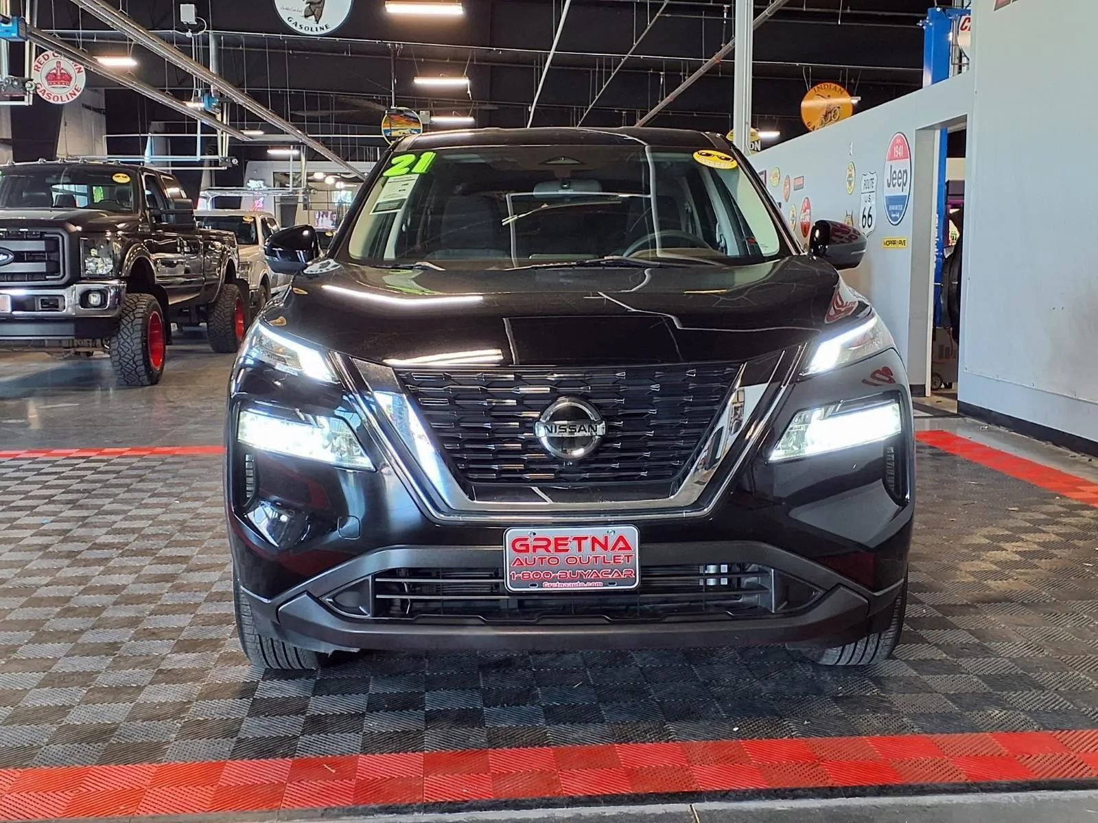 Used 2021 Nissan Rogue SV AWD/4WD image 2