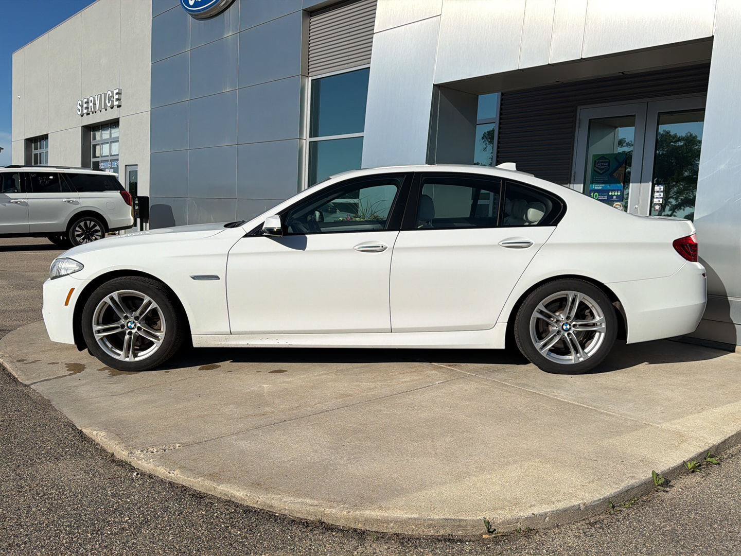 Used 2014 BMW 528i xDrive Sedan AWD/4WD image 7
