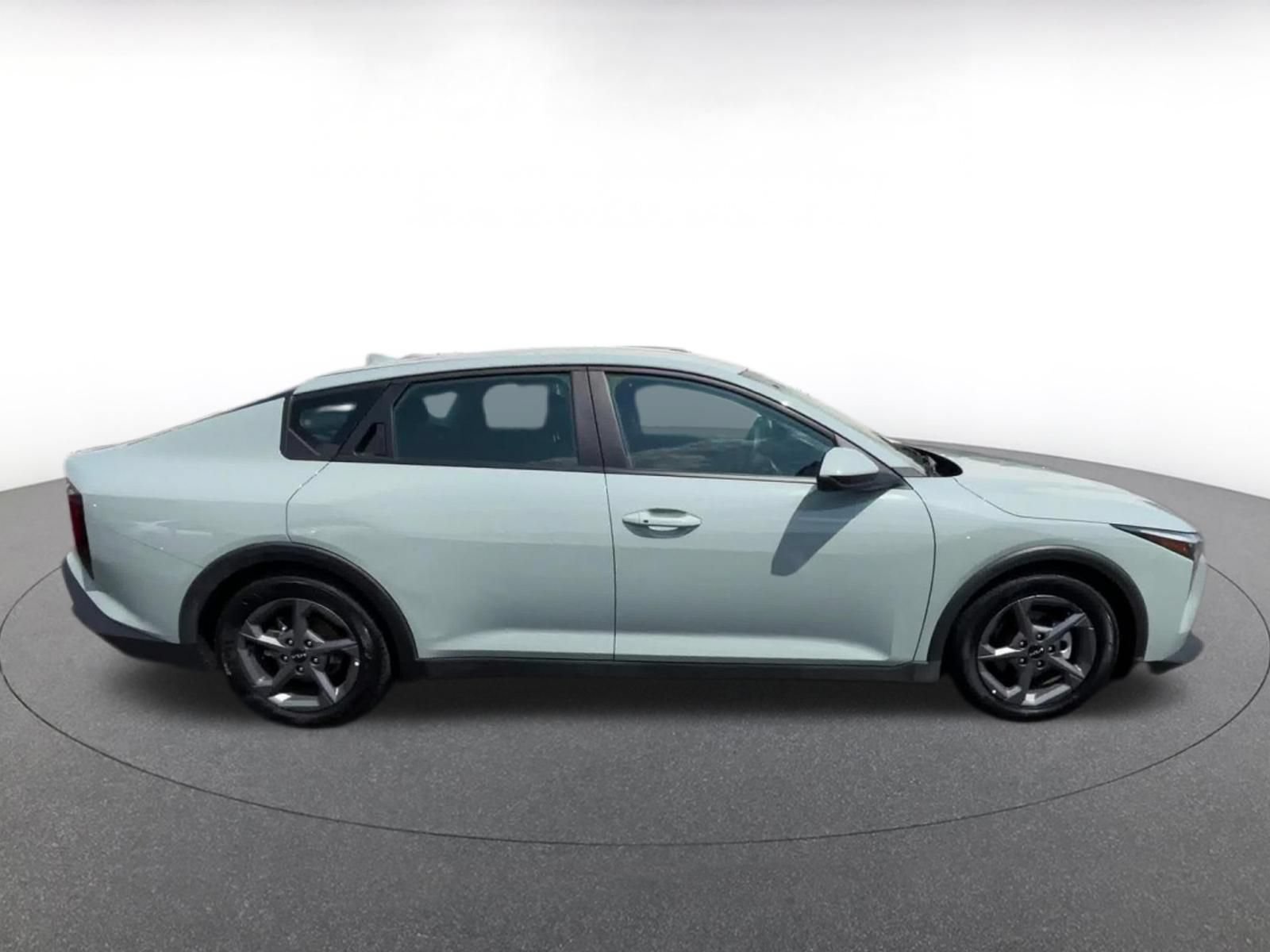 Used 2025 Kia K4 FWD image 16