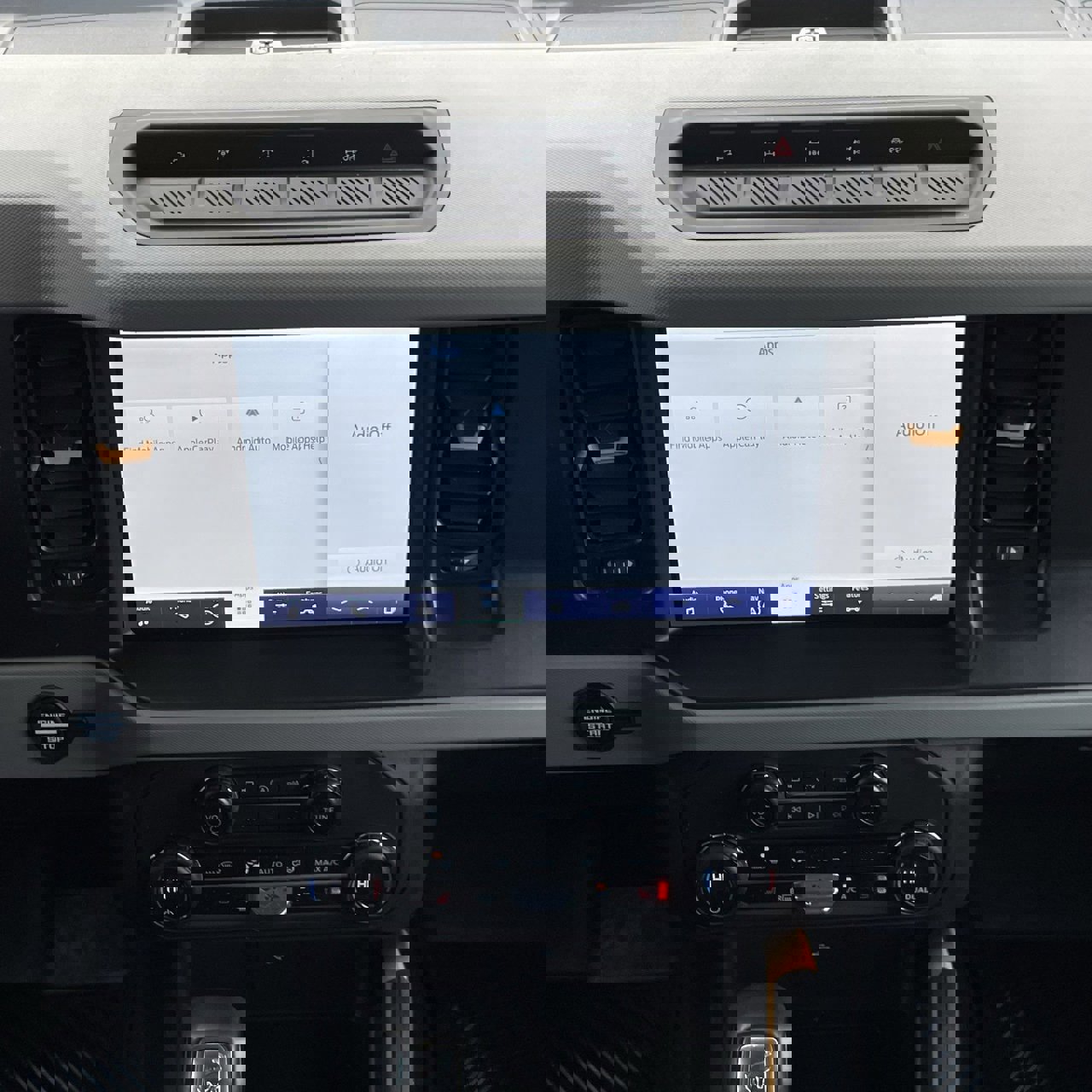 Used 2023 Ford Bronco Badlands image 17