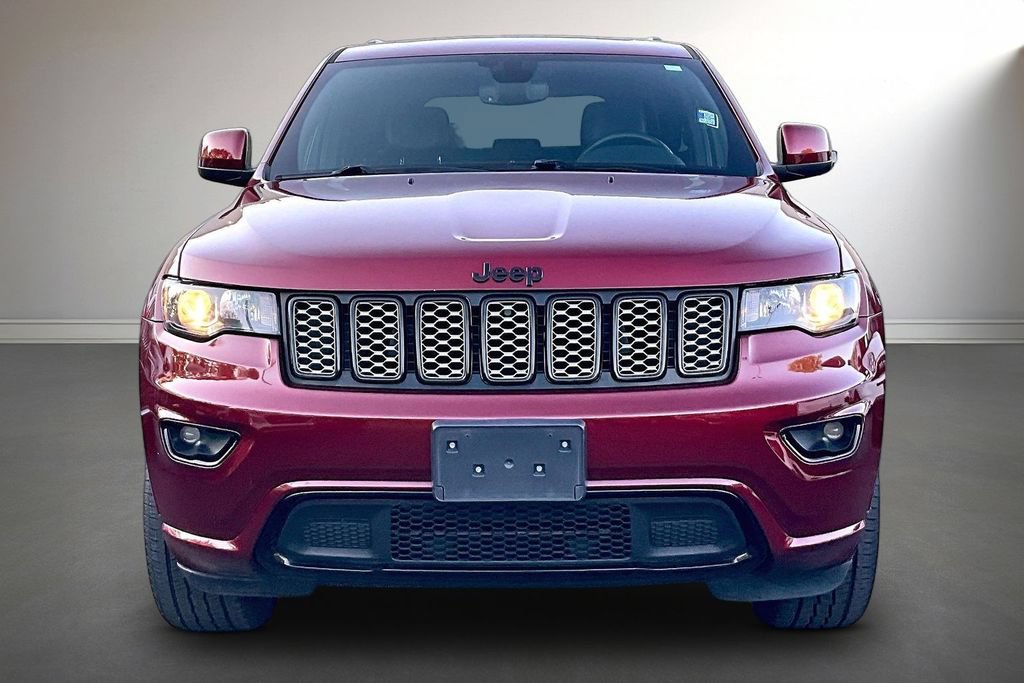 Used 2022 Jeep Grand Cherokee Laredo X AWD/4WD image 2