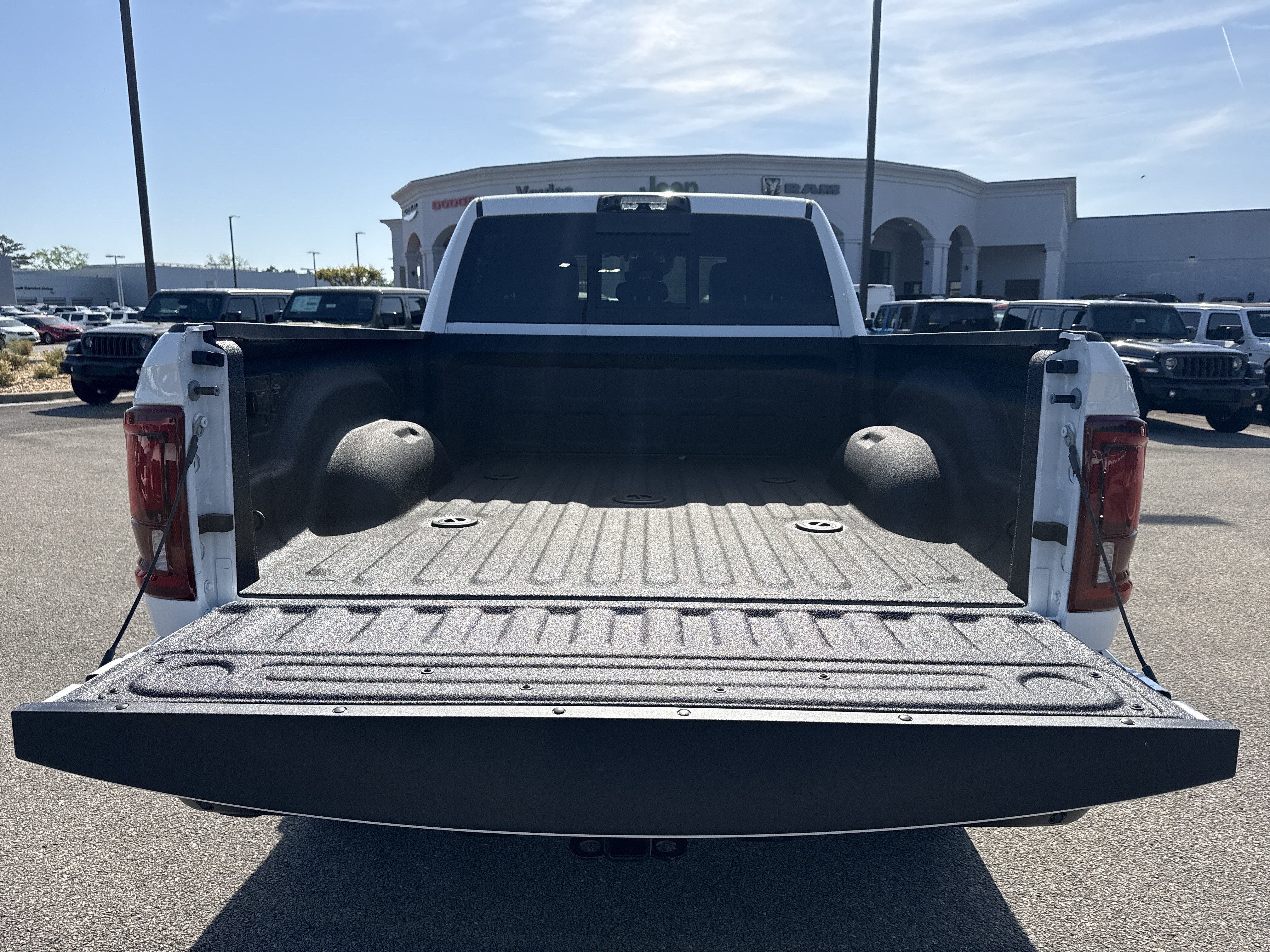 New 2026 RAM 2500 Limited AWD/4WD image 19