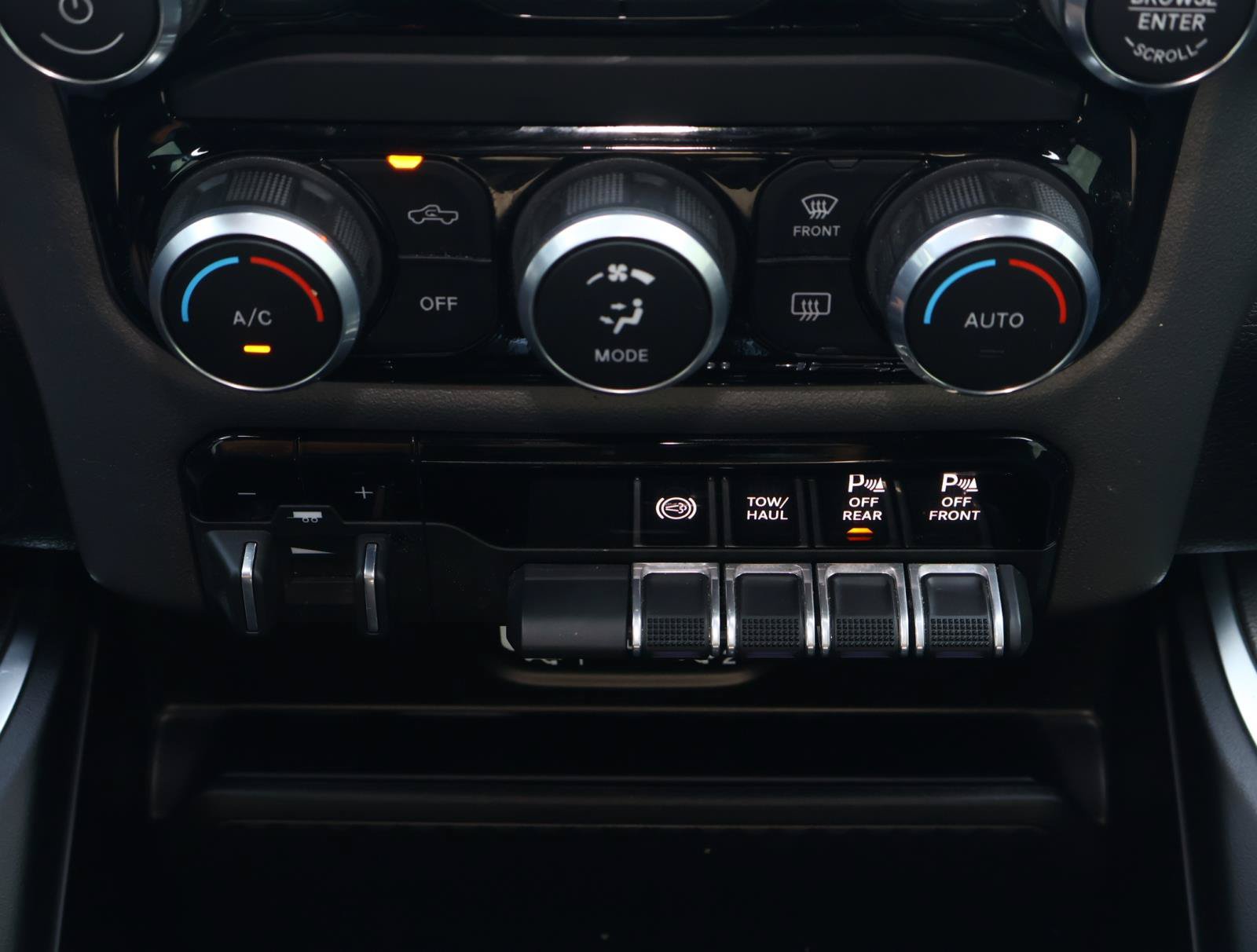 Used 2024 RAM 3500 Lone Star w/ Sport Appearance Package AWD/4WD image 25