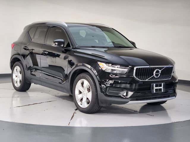 Used 2020 Volvo XC40 T4 Momentum FWD image 6