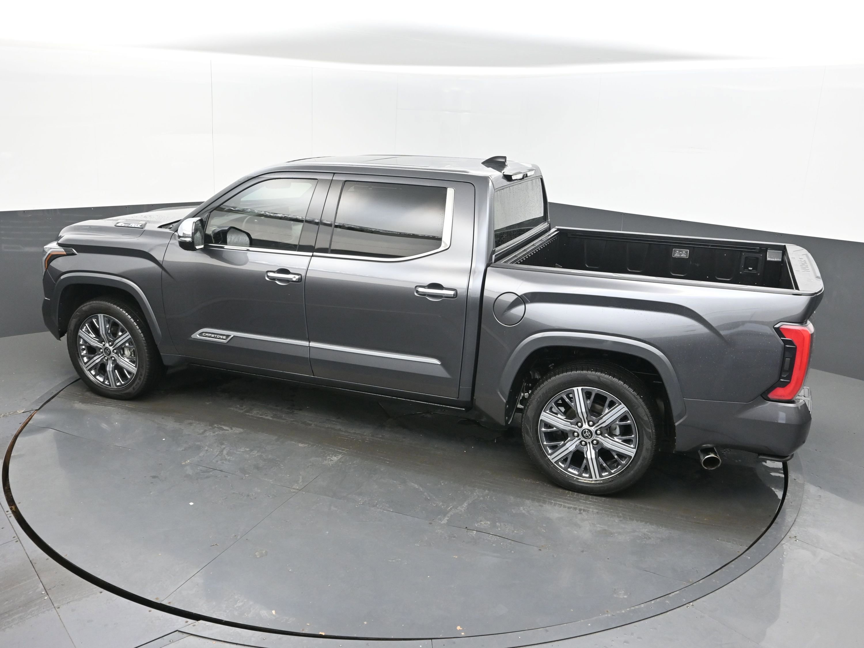 Used 2023 Toyota Tundra Capstone image 33