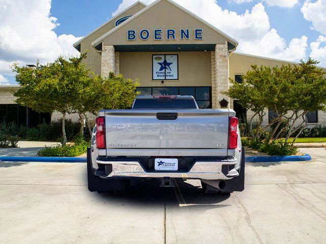 Used 2025 Chevrolet Silverado 3500 LTZ w/ LTZ Convenience Package image 2