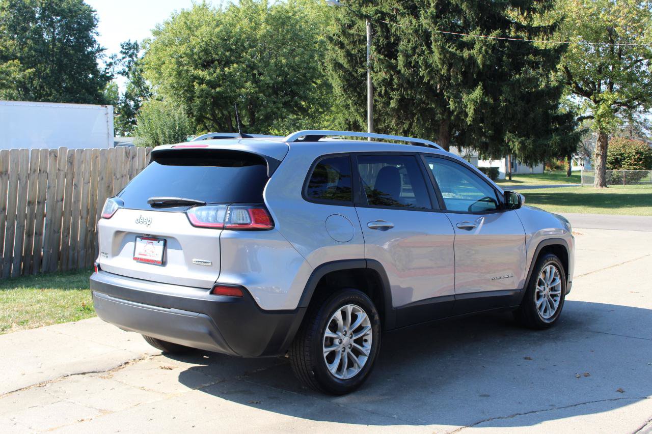 Used 2020 Jeep Cherokee Latitude FWD image 10