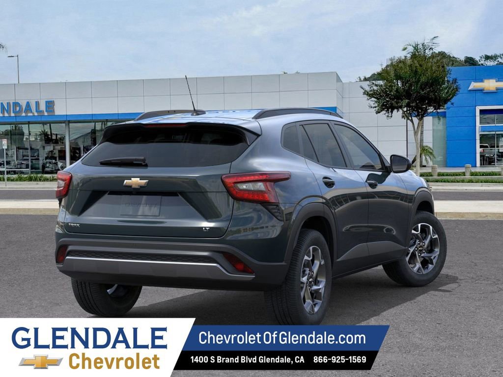 New 2026 Chevrolet Trax LT w/ Driver Confidence Package image 2