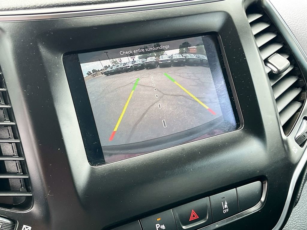 Used 2021 Jeep Cherokee Latitude Plus w/ Sun & Sound Group image 13