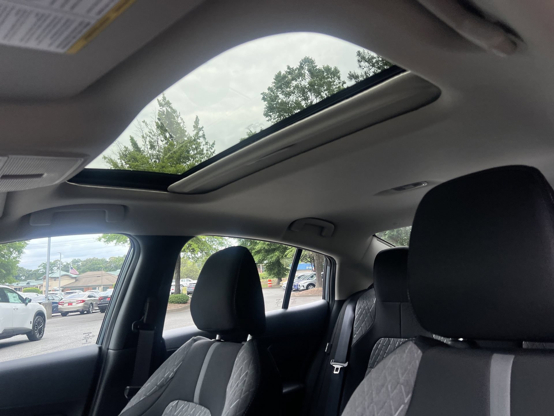 New 2026 Nissan Sentra SV w/ SV Convenience Package FWD image 12
