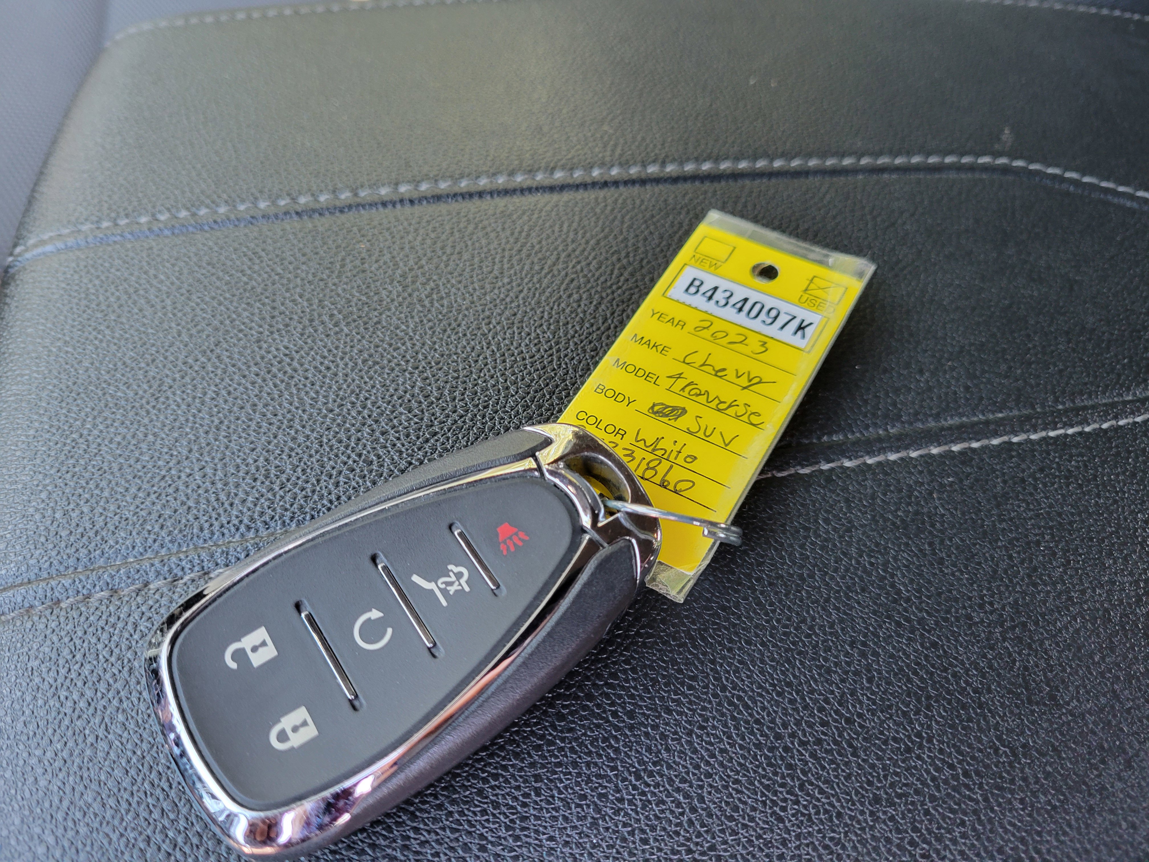 Used 2023 Chevrolet Traverse LT FWD image 47