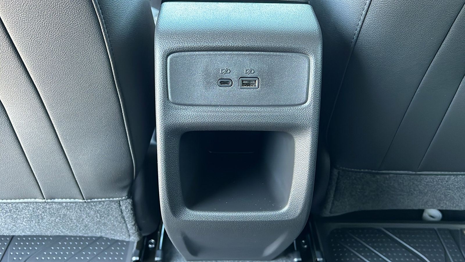 New 2026 Chevrolet Trax LT w/ Sunroof Package image 14