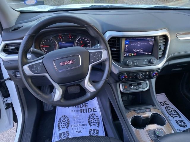 Used 2023 GMC Acadia SLE image 8