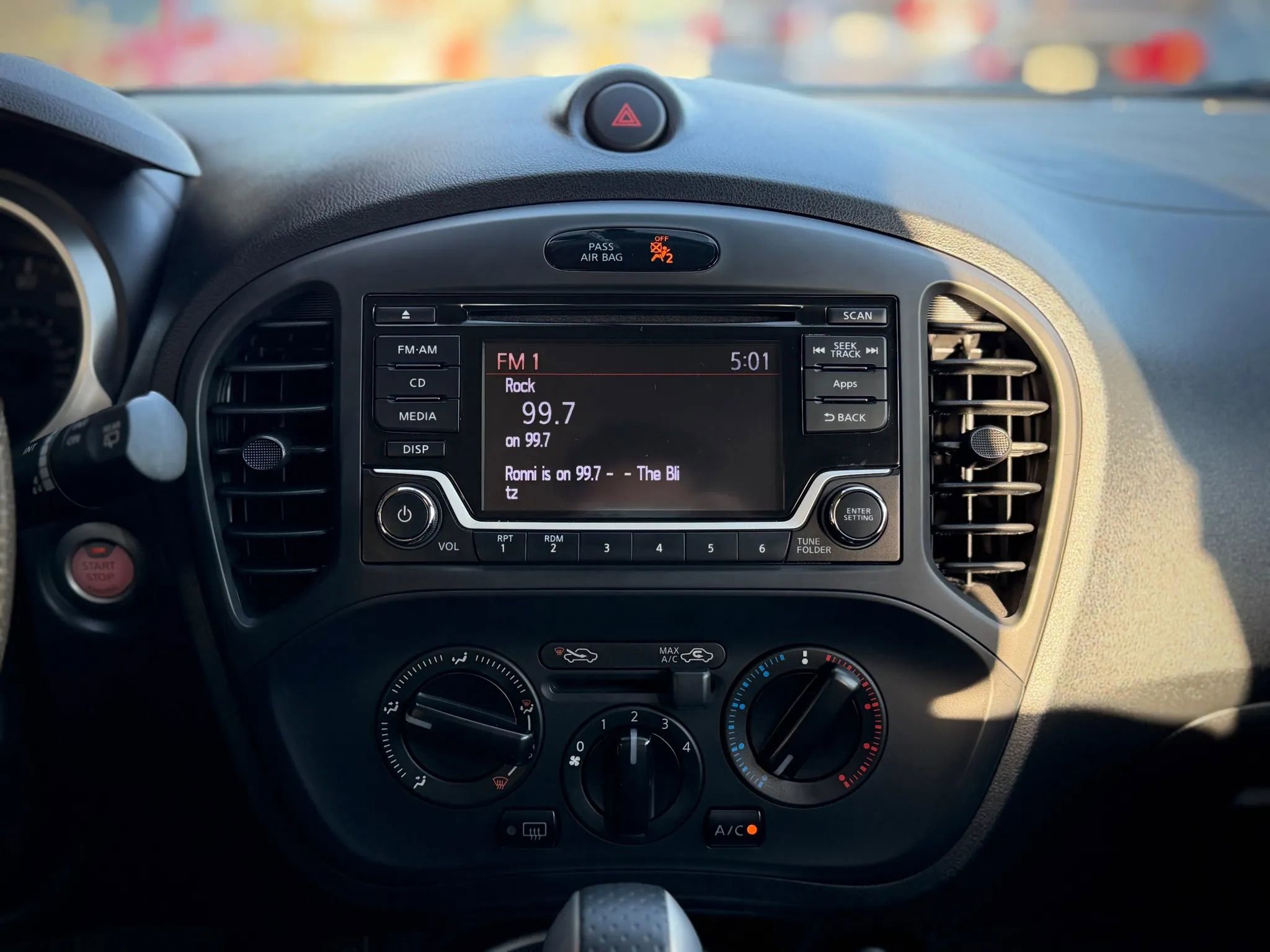 Used 2016 Nissan Juke S image 13